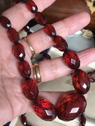 ANTIQUE ART DECO LONG CHERRY RED BAKELITE FACETED BEAD NECKLACE 3