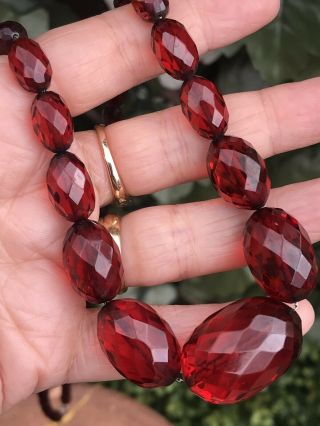 ANTIQUE ART DECO LONG CHERRY RED BAKELITE FACETED BEAD NECKLACE 5