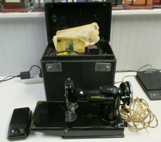 Vintage Singer Featherweight Sewing Machine 221 With Case & Corduroy Organizer