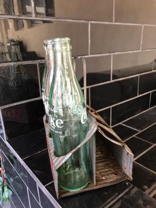 Coke Coca - Cola Vintage Tin Metal Australian Carrier with 3 Bottles 2