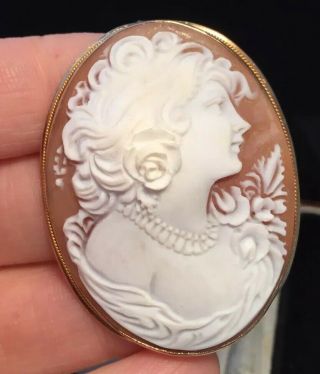 Antique Vintage Jewellery Lovely Large 9 Carat Gold Real Shell Cameo Brooch