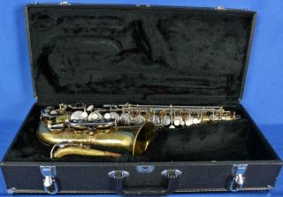 Vintage Reynolds Alto Saxophone Sax Woodwind Instrument W/ Case