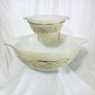 Vintage Pyrex Golden Scroll Promotional Chip And Dip Bowls With Bracket 1960’s