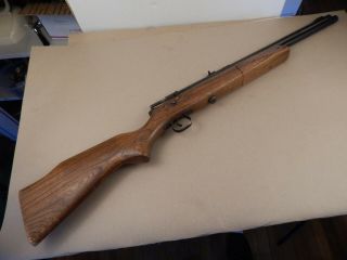 Vintage Sears Jc Higgins Crosman Model 1400 Pumpmaster.  22 Pellet Rifle