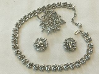 TRIFARI Necklace Earrings Brooch Pearl Rhinestone Flower Leaf SET Vintage Bride 4