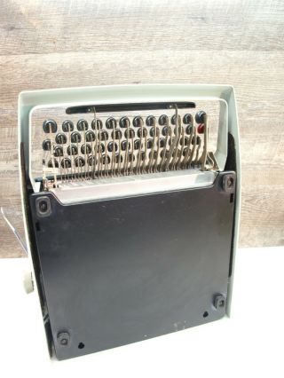 Vintage 1960 ' s Olivetti Underwood Model 21 Portable Cursive Typewriter 6