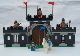 Lego | 6059 | Vintage | Castle | Black Knights | Knights Stronghold | 5 Mini Fig