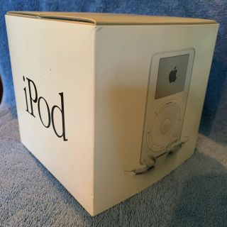 Vintage Apple iPod 1st Generation (5 GB) M8541,  Disc 7