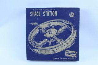 Vintage Lindberg Space Station Usss 611971 Model Kit