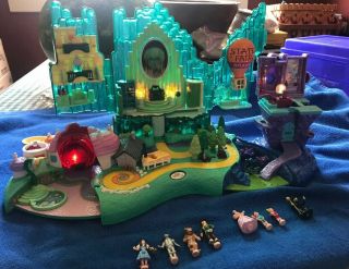 Vintage Polly Pocket Wizard Of Oz Emerald City Light Up Set With 8 Figures