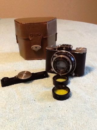 Vintage Pupille Camera With Accessories & Case