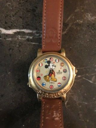 Vintage Walt Disney Mickey Mouse Musical Flag Watch Plays It ' s a Small World 2