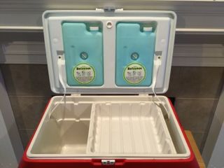 Vintage RARE RED Gott 60 Quart Cooler w/ Freeze Bottles & Tray FIND USA 3