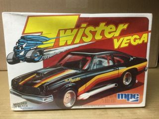 Mpc Model Kit Twister Vega Chevrolet V - 8 Street Machine 1/25 Look