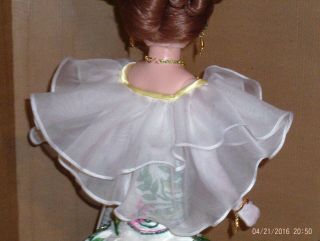 20 in.  hard plastic jointed Madame Alexander Cissy doll 5