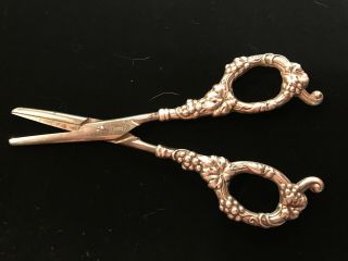 Antique Ornate ART NOUVEAU Repousse Sterling Silver Grape Vine Shears Scissors 8
