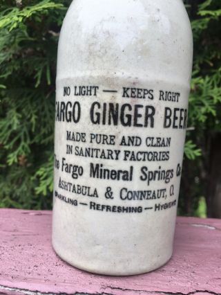 OLD VINTAGE FARGO GINGER BEER STONEWARE BOTTLE ASHTABULA & CONNEAUT OHIO 2