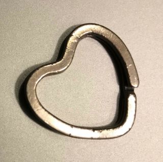 TIFFANY & CO.  Authentic Vintage Sterling Silver key ring heart shaped 3