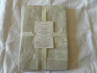 Auth Williams Sonoma Vintage Floral Jacquard Nappe Tablecloth 70x108inchs)