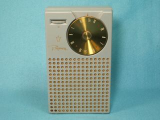 Vintage 1950 ' s World First Transistor Radio,  Regency TR - 1 AM Radio, 3