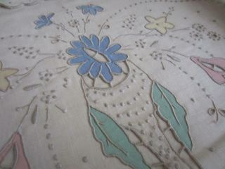 Vintage Madeira Hand Embroidered Set of 2 Pillowcases Pastel w/ Tags 6