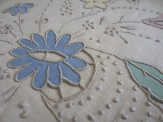 Vintage Madeira Hand Embroidered Set of 2 Pillowcases Pastel w/ Tags 7