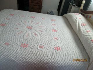 Vintage White Chenille King Size Cotton 118 " X 128 " Bedspread Pink With Green