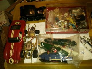 1/24 Scale Slot Cars Vintage Work Tray Of Slot Cars An Figurines Estate