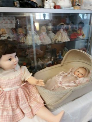 Effanbee Vintage PlayPal size1959 Mary Jane and Infant Toodles and Bassinet 7