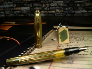 Vintage " Signo " Fountain Pen - Pearl Toffee Brown & Green Marbled - 14k Nib - C.  1950s