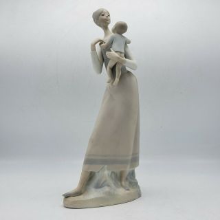 Vintage Lladro Figure Of A Mother & Child Matte Finish 12 " Tall