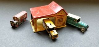 Antique Small Tin Gas Staion With 3 Tin Cars About Quarter Inch Scale