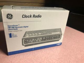 Vintage Space Saver Ge Fm/am Electronic Digital Clock Radio 7 - 4612 Compact