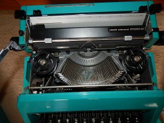 Vintage Mid Century Teal Olivetti Underwood Studio 45 Typewriter & Case 6