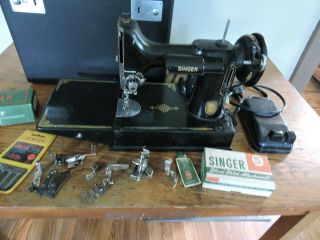 Vintage Singer Featherweight Sewing Machine 221 K