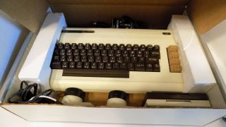 Vintage Commodore VIC 20 Personal Computer and Accessories 6