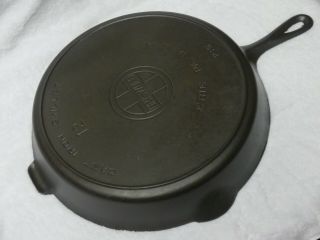 VINTAGE GRISWOLD No.  12 CAST IRON LARGE LOGO HEAT RING SKILLET 719 8