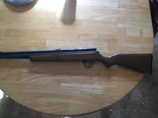 Vintage Crosman Model 1400 Pumpmaster.  22 Caliber Airgun