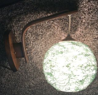 Vintage Mid - Century Green Spun Plastic Wall Light Globe Lamp Shade Spagetti