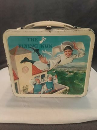 Vintage 1968 The Flying Nun Lunch Box (sally Field)