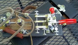 VIBROPLEX Deluxe Telegraph Key Bug Morse w Case 137589 Vintage 1945 3