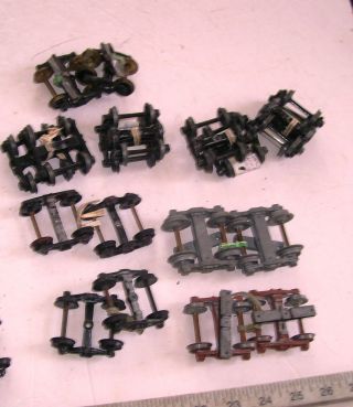 36 Vintage O Scale Metal Sprung /Unsprung Wheel Trucks for Trains Cars,  Parts 3
