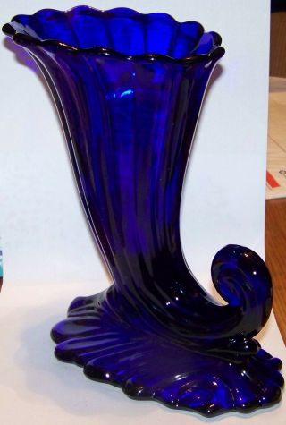 VINTAGE HEISEY COBALT BLUE HORN OF PLENTY 9 INCH VASE 2