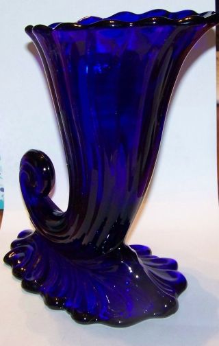 VINTAGE HEISEY COBALT BLUE HORN OF PLENTY 9 INCH VASE 3