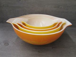 Set Of 4 Vintage Pyrex Daisy Orange Yellow Sunflower Cinderella Mixing Bowls