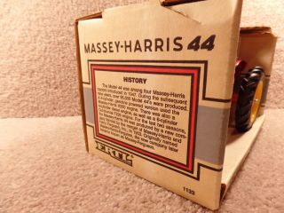 Vintage ERTL 1/16 Scale Diecast Massey - Harris 44 Narrow Front Tractor Red 3