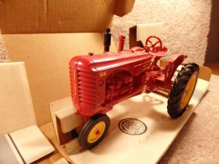 Vintage ERTL 1/16 Scale Diecast Massey - Harris 44 Narrow Front Tractor Red 5