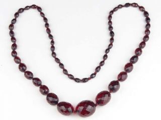 Vintage Graduated Faceted Cherry Red Amber Bakelite Bead Necklace