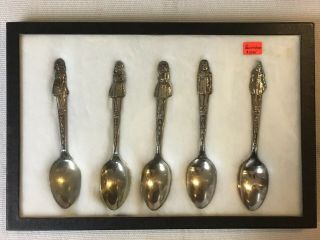 1935 Carlton Silver Plate Dionne Quintuplets Spoons & Display Case