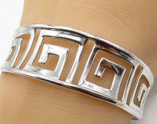 925 Sterling Silver - Vintage Curved Greek Key Design Cuff Bracelet - B2850